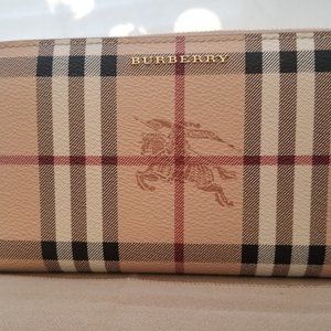 SOLD* Burberry Heymarket Zip around Wallet Beige